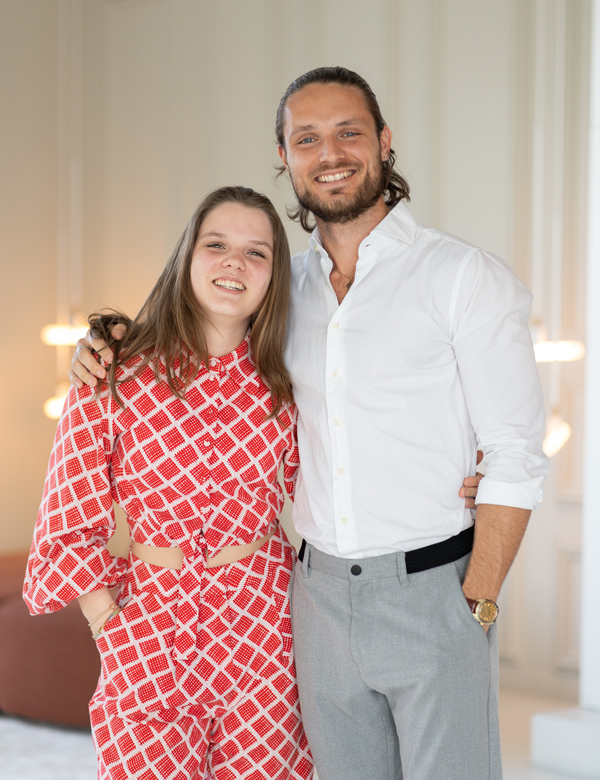 Tienermodel met donkerblond haar Isabelle V.