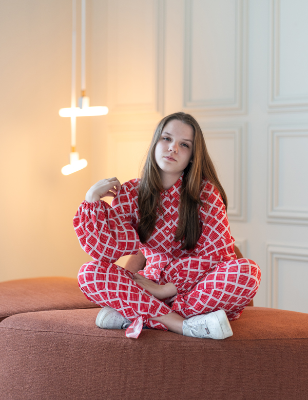 Tienermodel met donkerblond haar Isabelle V.