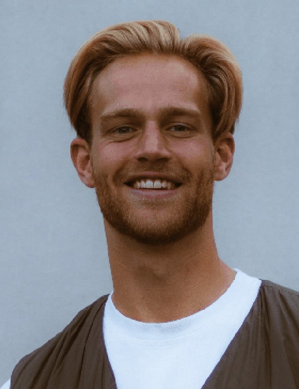 Mannelijk model met blond haar johan h.