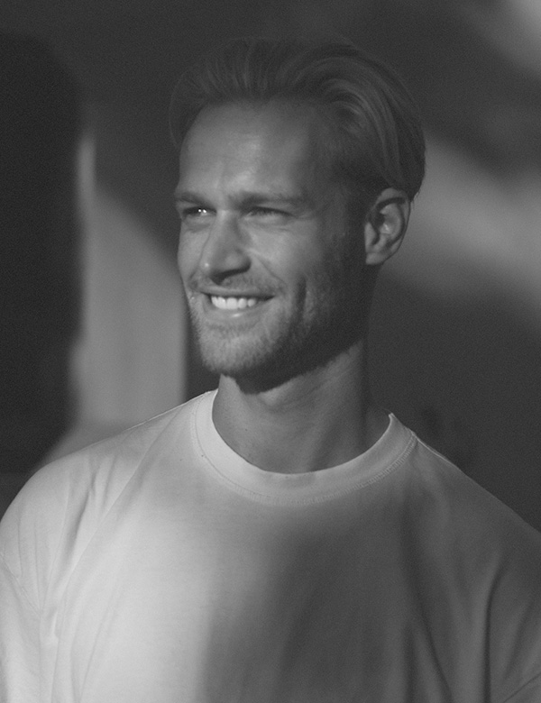 Mannelijk model met blond haar Johan H.