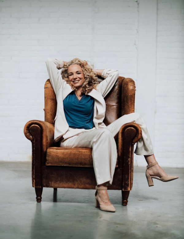 Vrouwelijk model met blond haar Judith M.