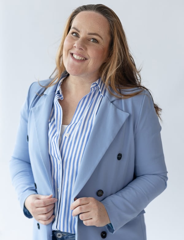 Maaike H. is een vrouwelijk model met donkerblond haar