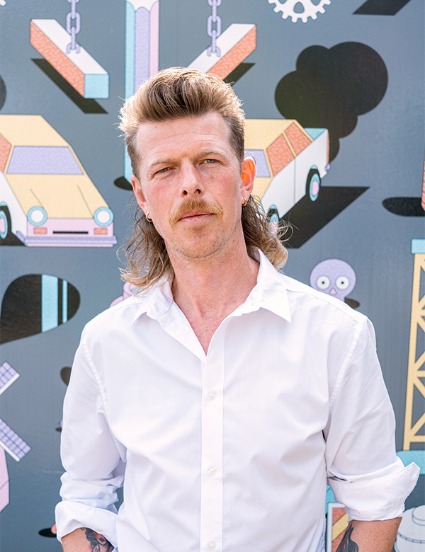 Mannelijk model lang haar Tom