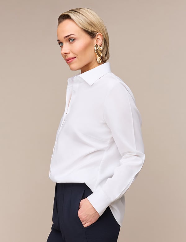 vrouwelijk model met blond haar Amber R.