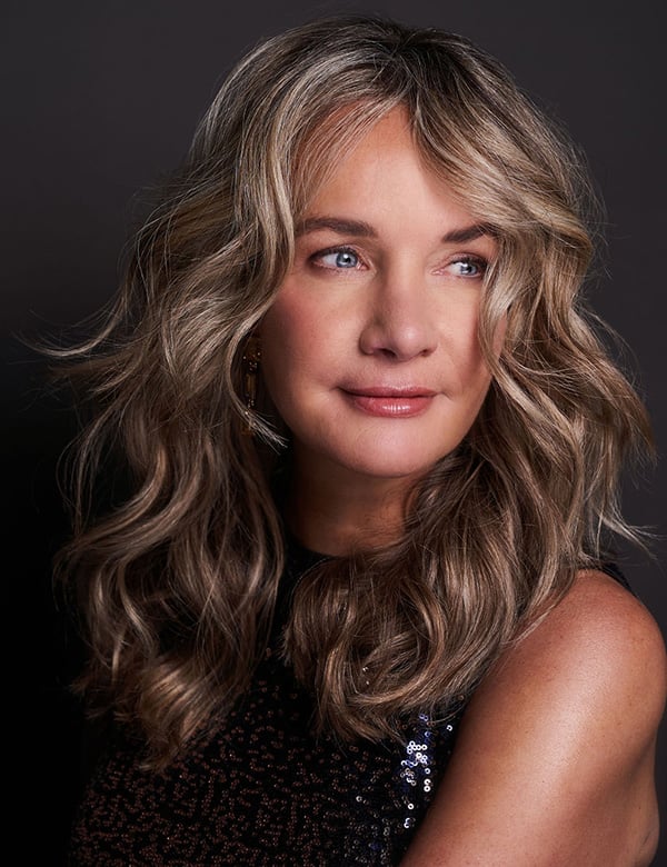 Vrouwelijk model met lang blond haar Danielle B.