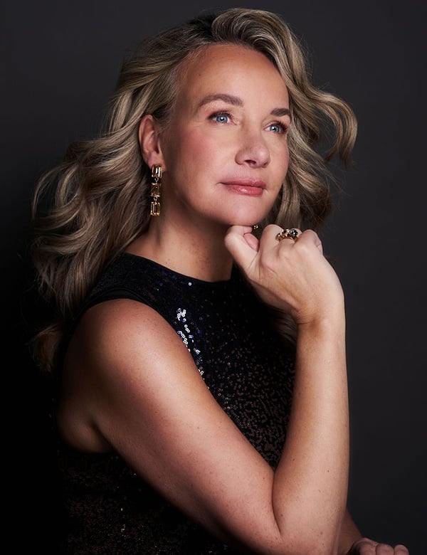 Vrouwelijk model met lang blond haar Danielle B.