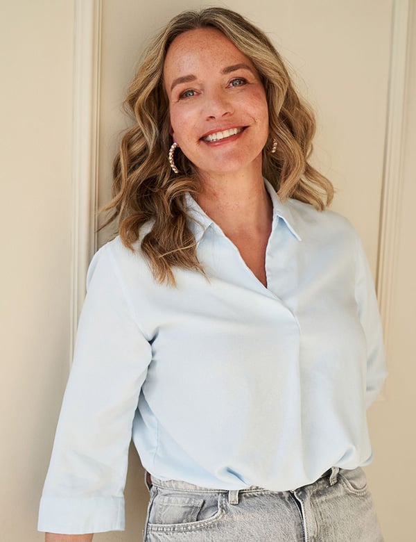 Vrouwelijk model met blond haar Danielle Bo.