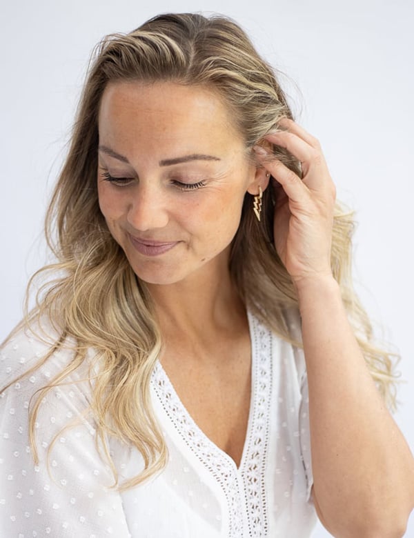 Vrouwelijk model met blond/bruin haar Lucienne P.