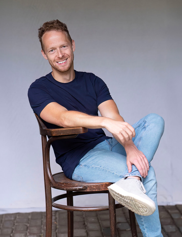 Mannelijk model met blond/rossig haar Mike A.