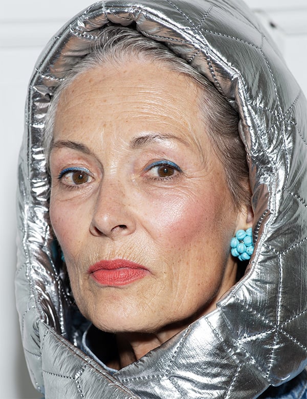 Seniorenmodel met grijs haar Resy K.