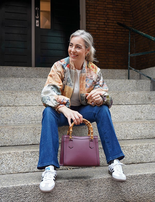 Vrouwelijk model met lang blond haar Vienne B.