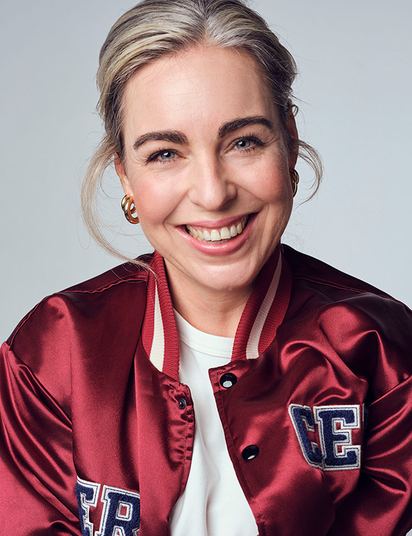 Vrouwelijk model met lang blond haar Vienne B.