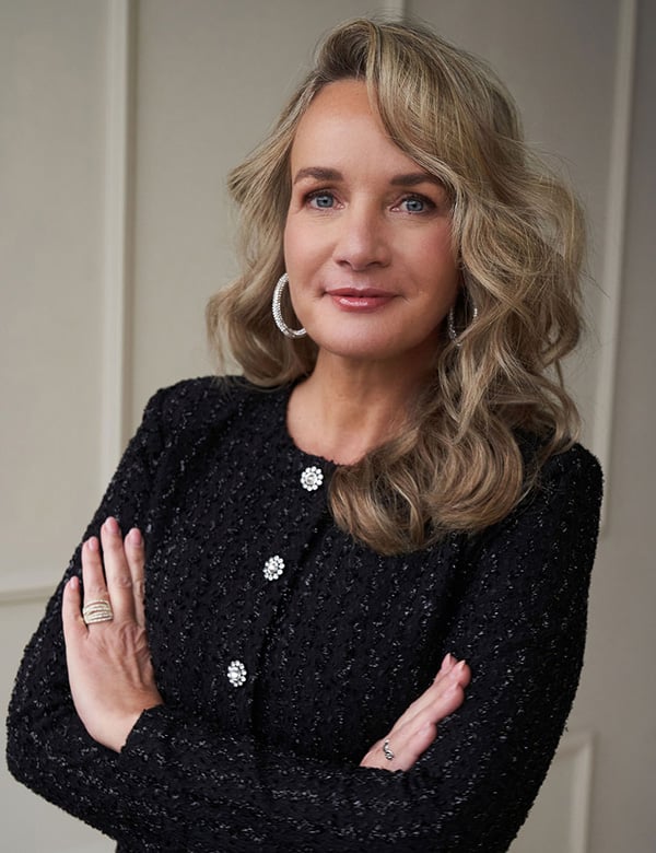 Vrouwelijk model met lang blond haar Danielle B.
