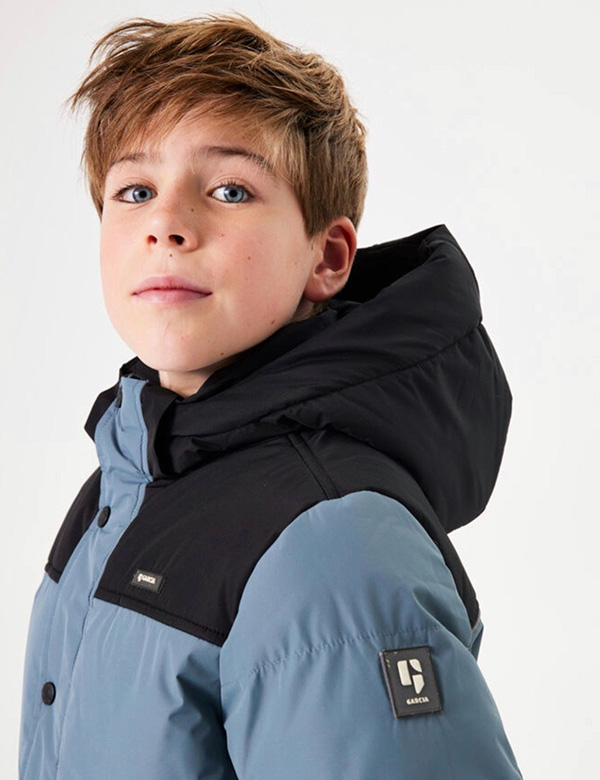 Kindermodel met kort bruin haar Cas B.