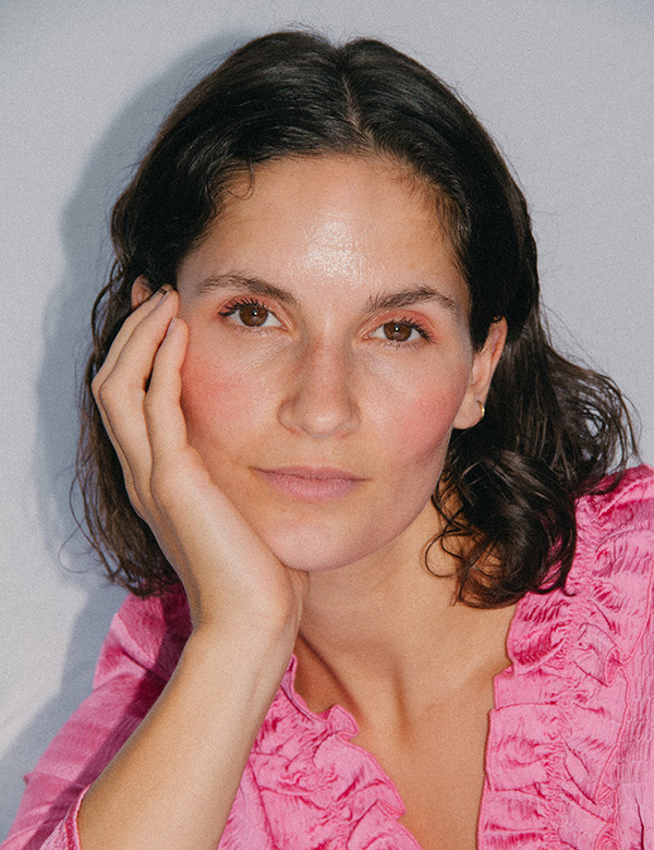 vrouwelijk model met kort bruin haar Jolien K.