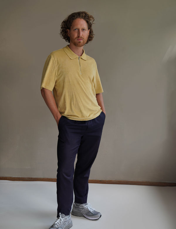 Mannelijk model met donkerblond haar Thomas L.