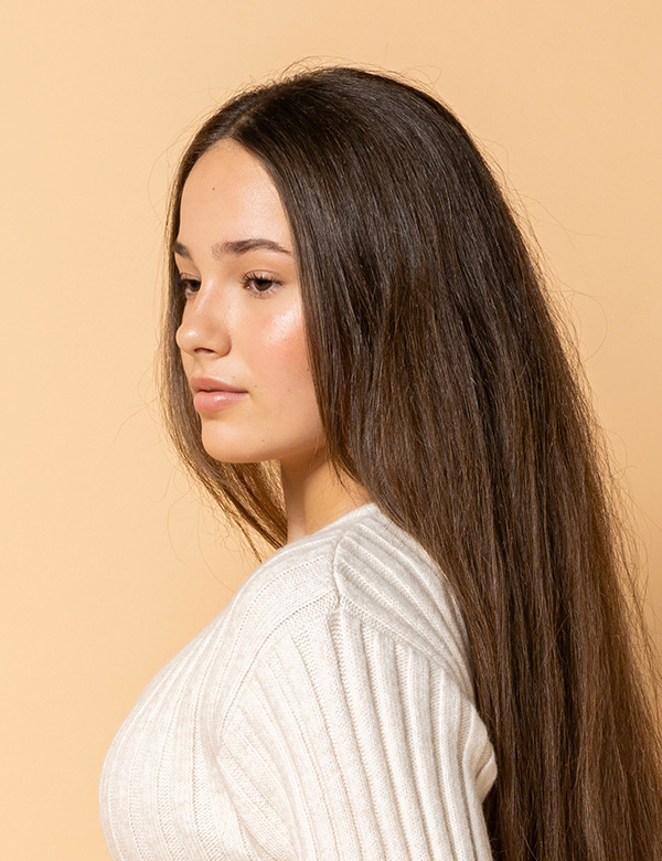 Kindermodel met donkerbruin haar en bruine ogen Lima