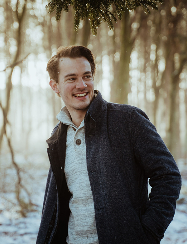 Mannelijk model met kort bruin haar Ronnie P.