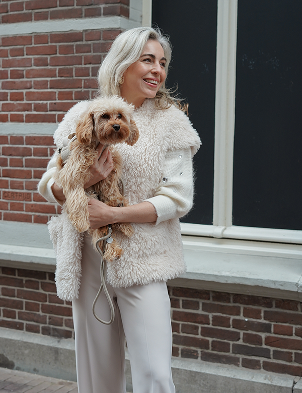 Vrouwelijk model Vienne B.