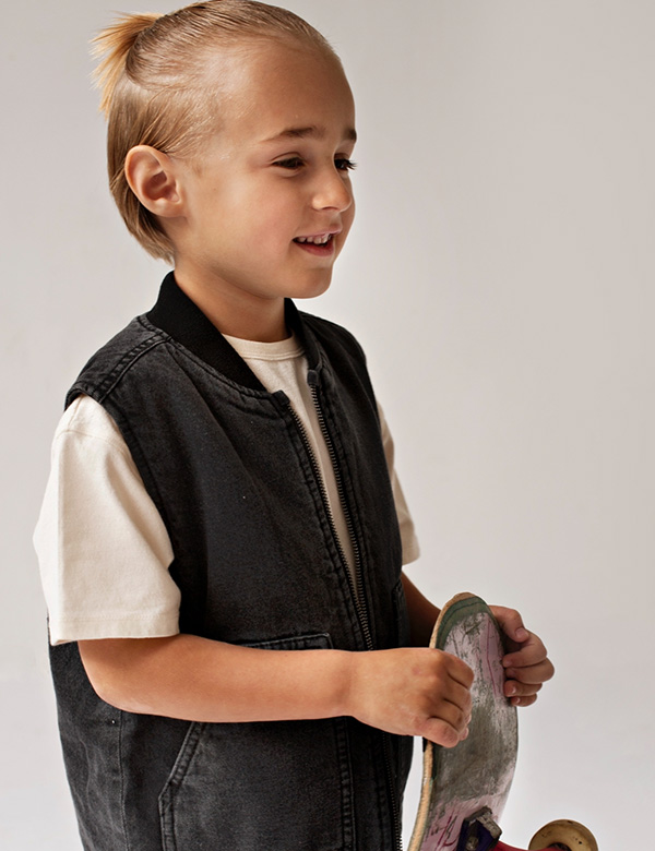 Kindermodel met blond haar James K.