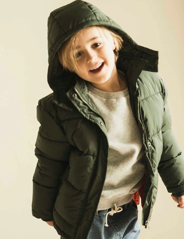 Kindermodel met blond haar James K.
