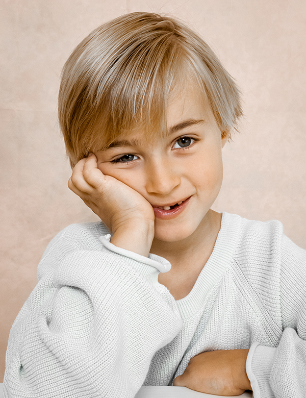 Kindermodel James K