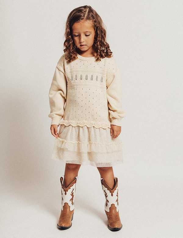 Kindermodel met bruin haar Kenza