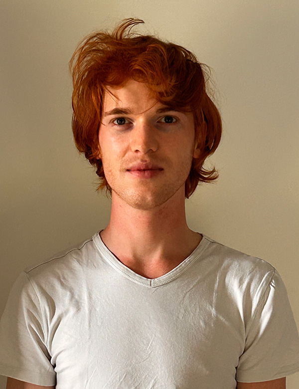 Mannelijk model met rood haar Sybren.