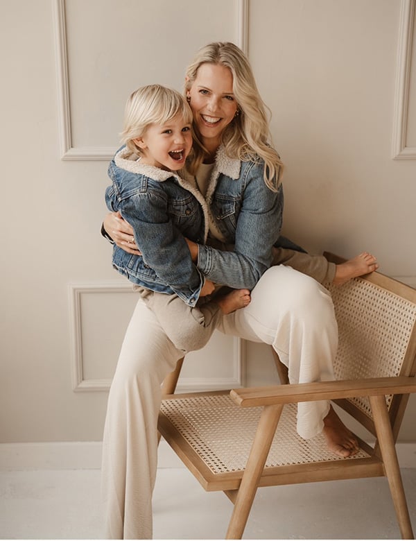 kindermodel met blond haar Lou