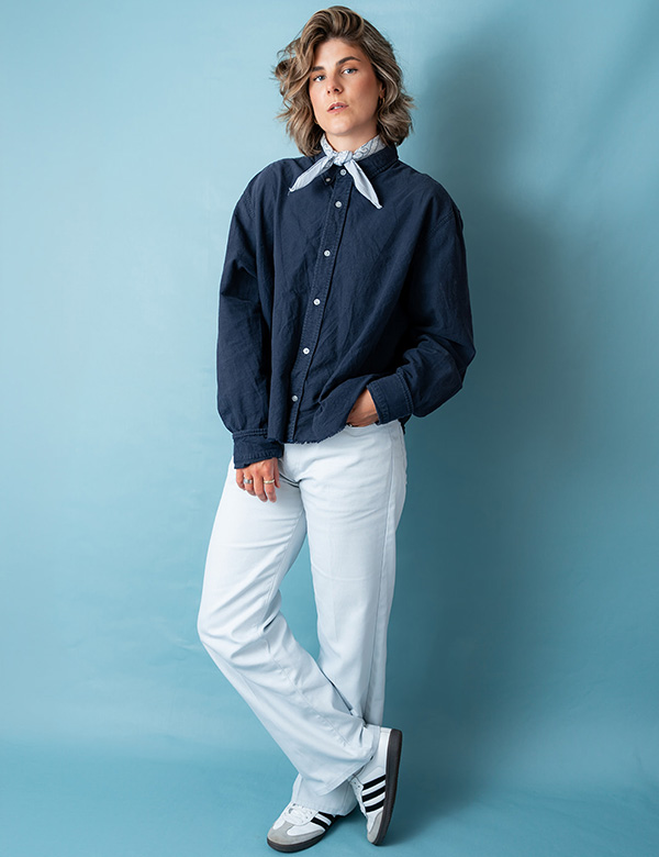 Vrouwelijk model met licht bruin met blauwe ogen Manon A.