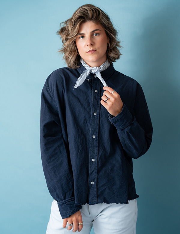 Vrouwelijk model met licht bruin met blauwe ogen Manon A.