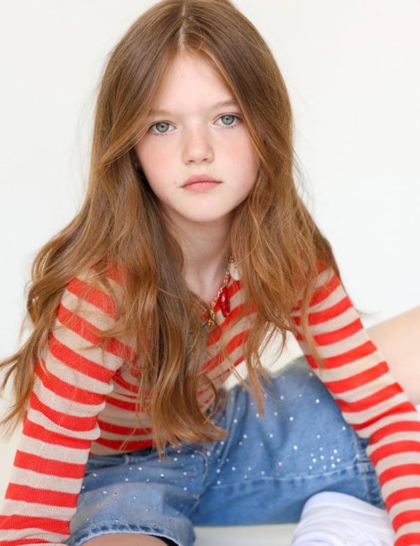 Kindermodel met rossig haar Amy