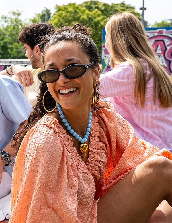 Vrouwelijk model Demi M.