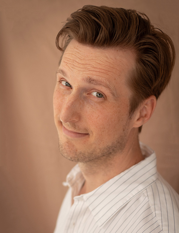 Mannelijk model met blond haar en groen-grijze ogen Dirk B.