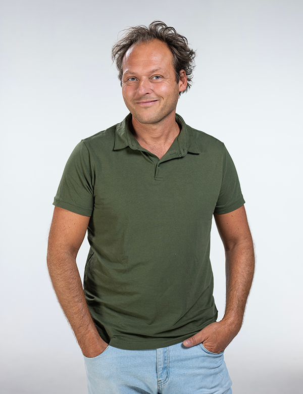 Mannelijk model met blond/bruin haar Floris M.