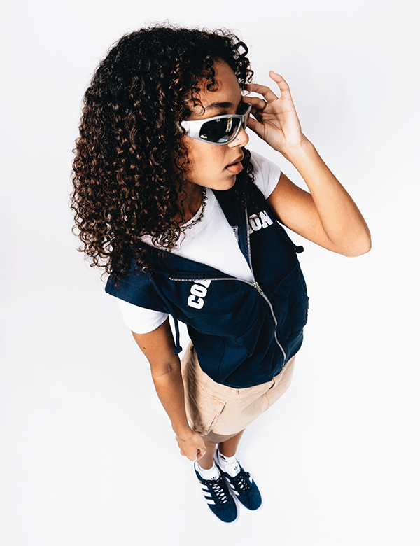Vrouwelijk model met bruin haar Anne-Risse