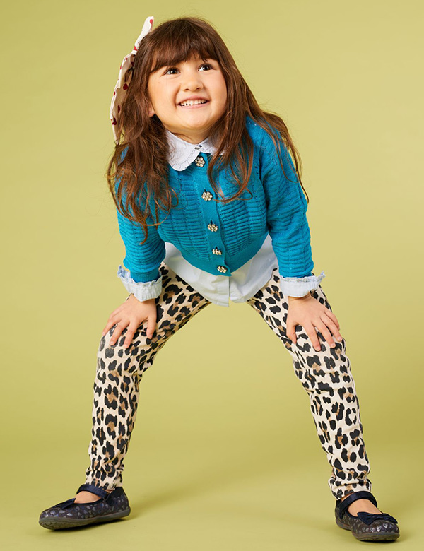 Kinderlijk model met lichtbruin haar en bruin-groene ogen Eliza D.