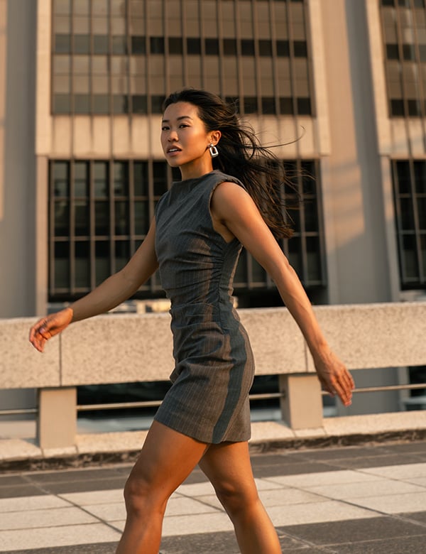 vrouwelijk model met donker haar Florence.