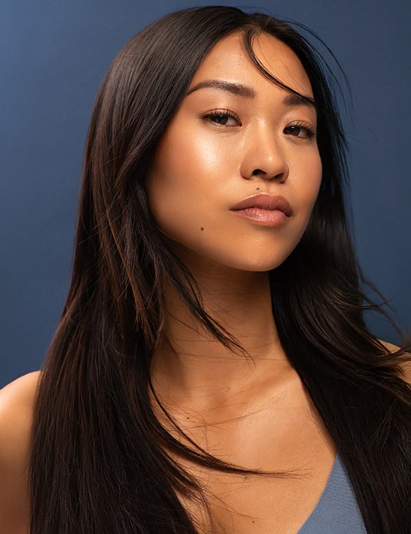 vrouwelijk model met donker haar Florence.