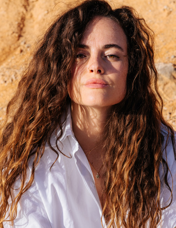 Vrouwelijk model Yamee R.
