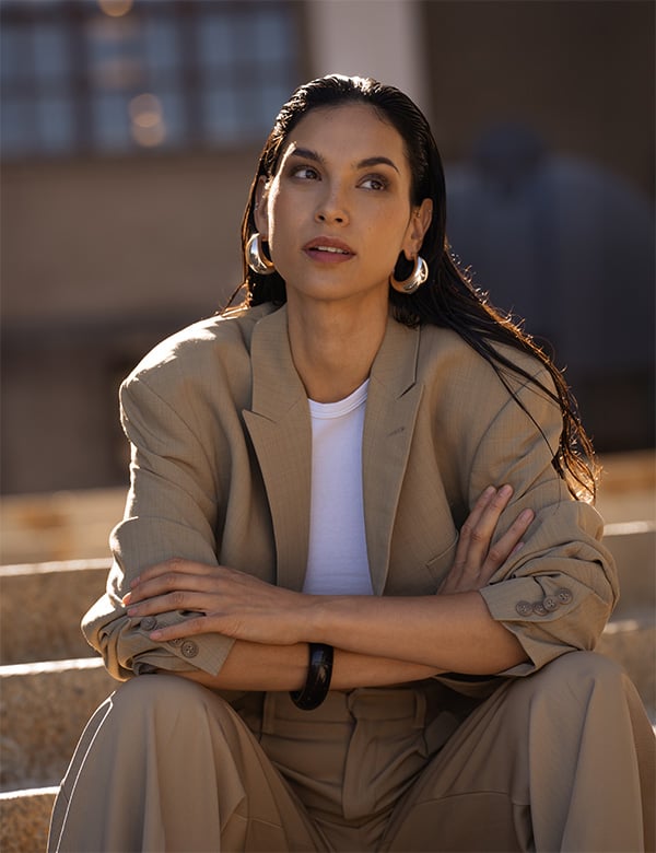 Vrouwelijk model met donkerbruin haar Claudia O.