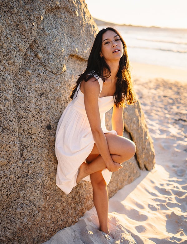 Vrouwelijk model met donker haar Claudia O