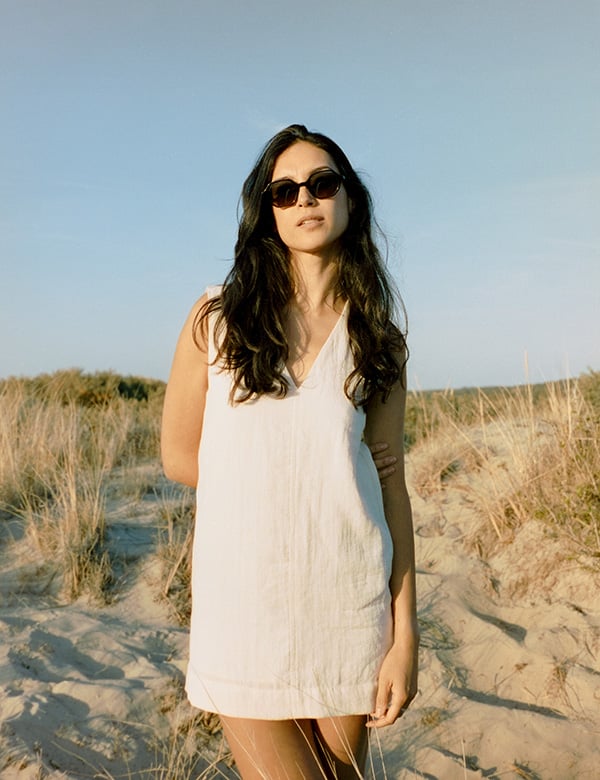 Vrouwelijk model met donker haar Claudia O