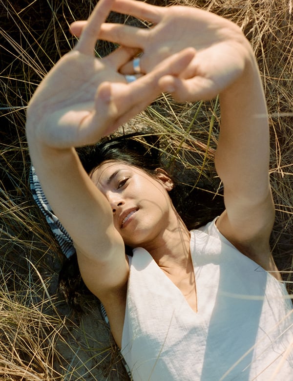 Vrouwelijk model met donker haar Claudia O