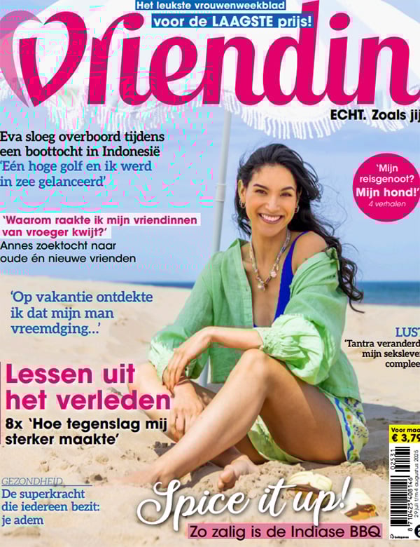 Vrouwelijk model met lang bruin haar Claudia O.