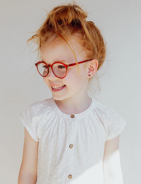 Kinderlijk model met rossig haar en blauw-groene ogen Mirthe S.