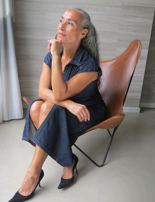 Vrouwelijk model Mo