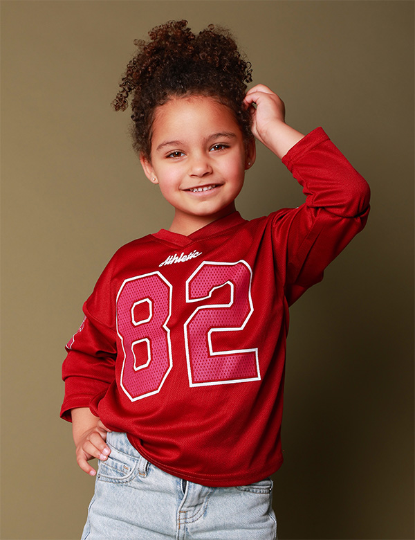 Kindermodel met donkerhaar Nadine