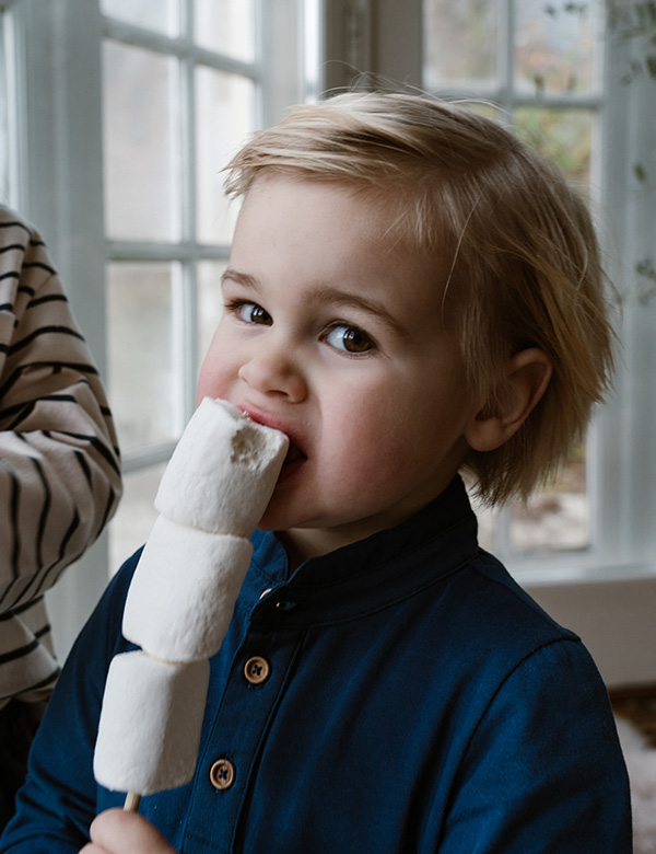 Kindermodel met kort blond haar Noah K.