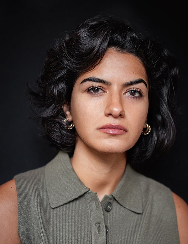 Vrouwelijk model met donker haar Tugce